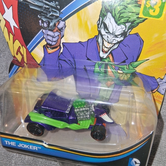 Hot Wheels DC Comics Joker and Mr Freeze Cars - Picture 3 of 4